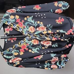 Nostalgia Black Floral V-Neck Tie-Front Blouse Size Small